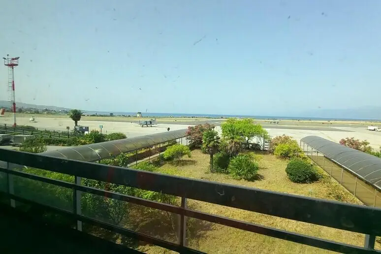 vista aeroporto reggio calabria