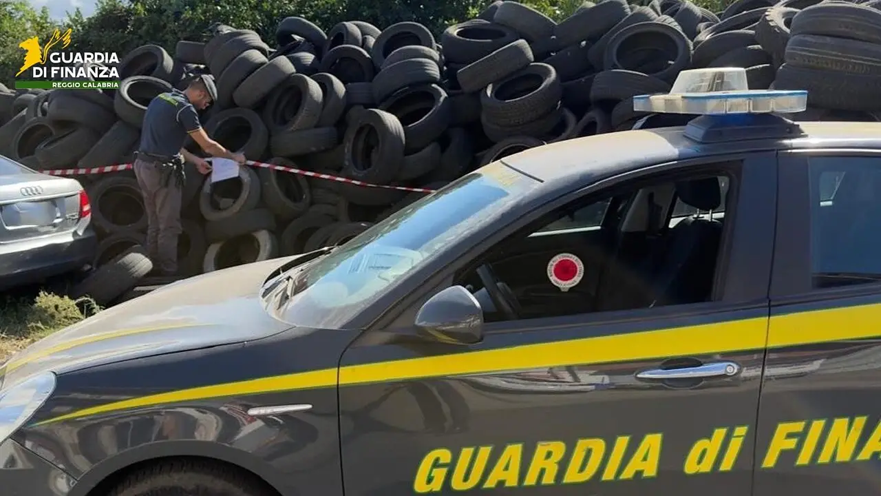 Auto Gdf e pneumatici abbandonati