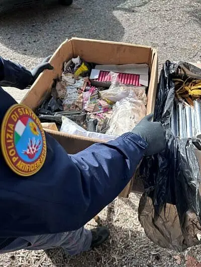 Il materiale ritrovato dalla polizia