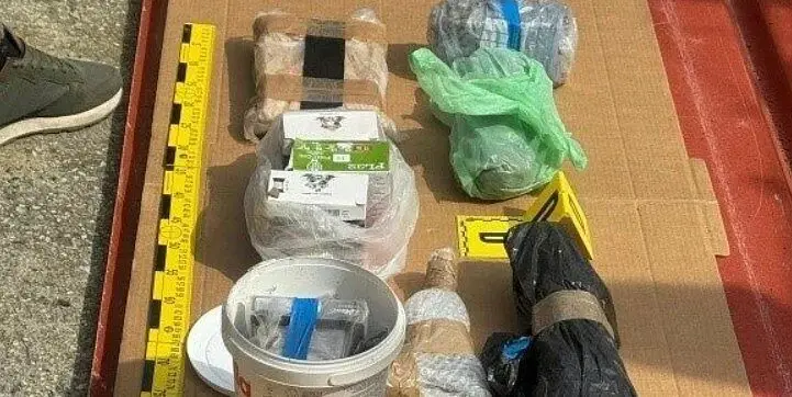 Il materiale sequestrato