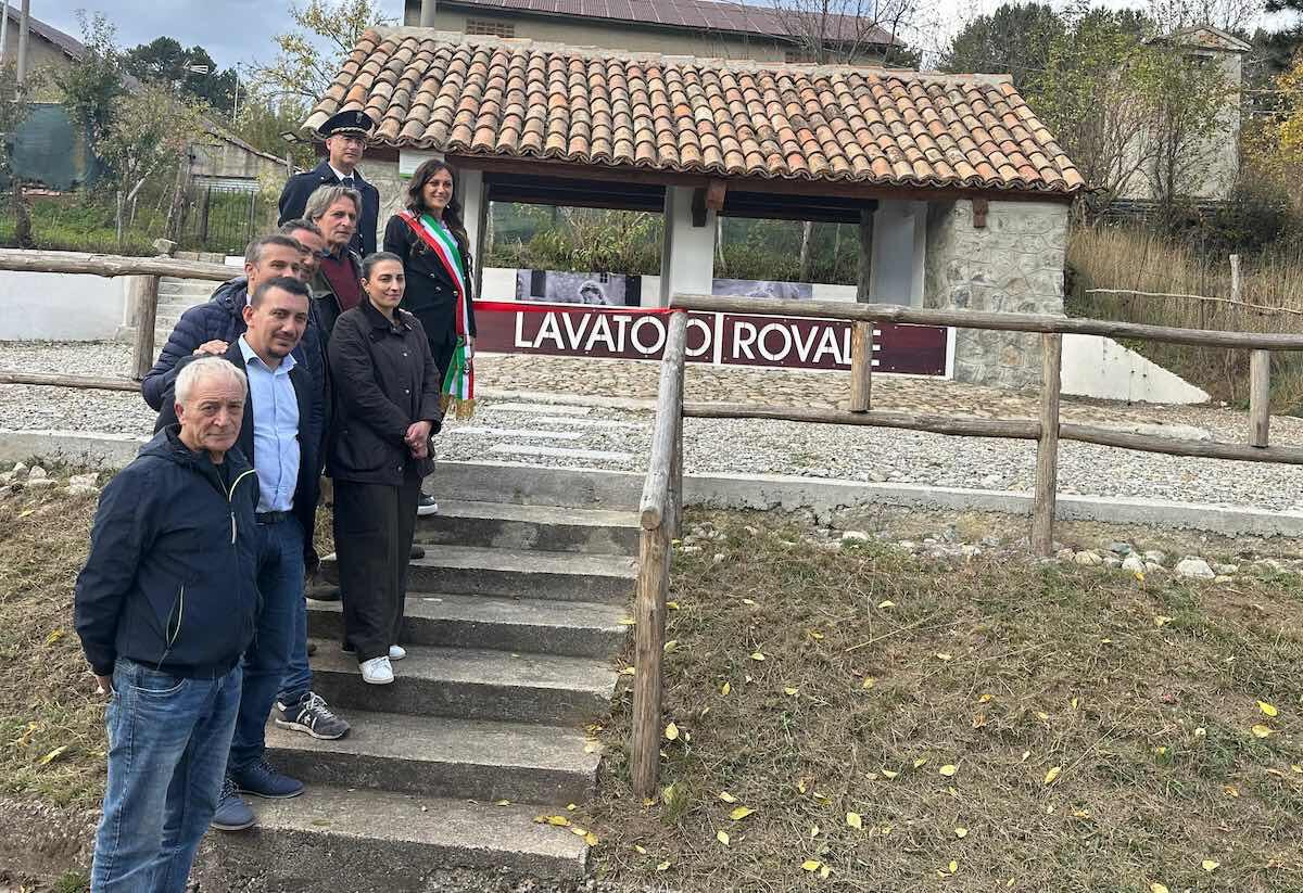 sindaca rosaria succurro- lavatotio rovale di lorica