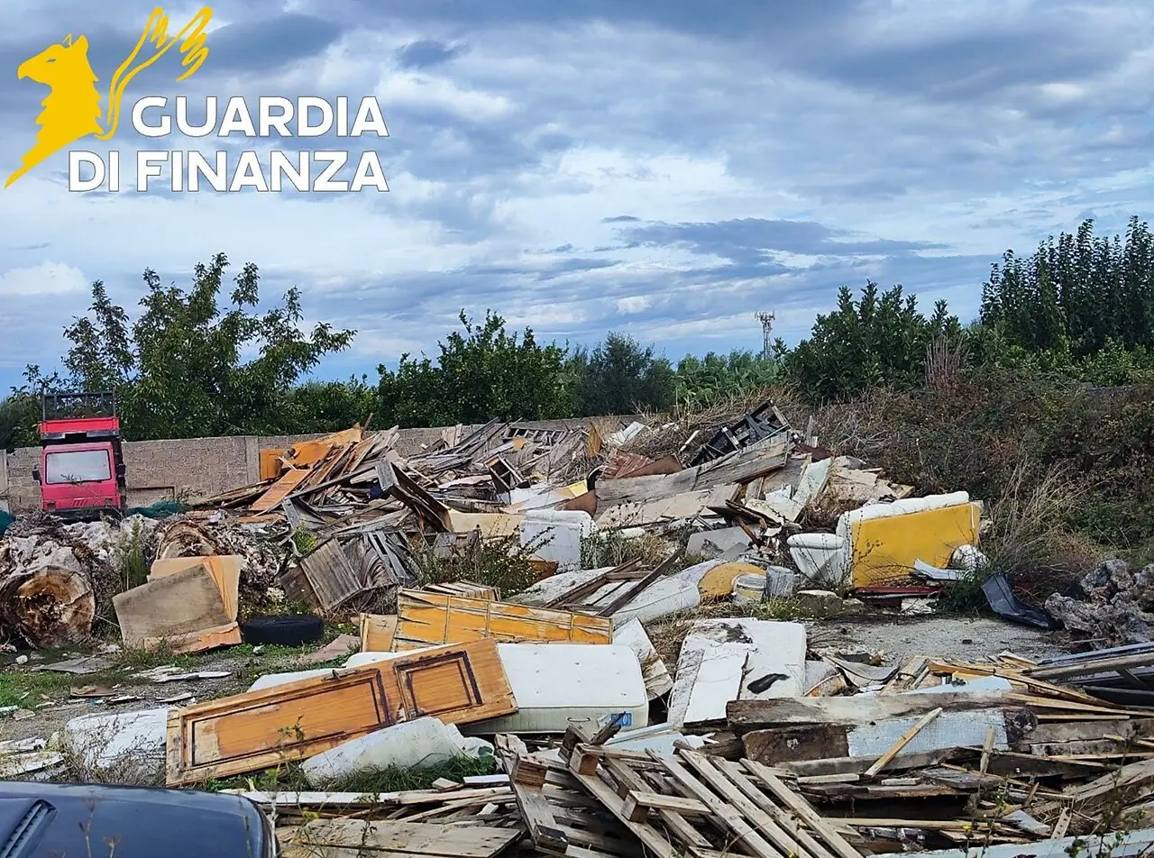 La discarica sequestrata a Crucoli