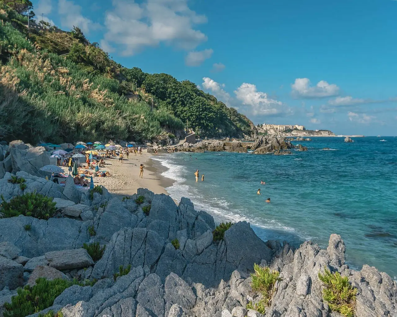 Il mare tropeano pulito