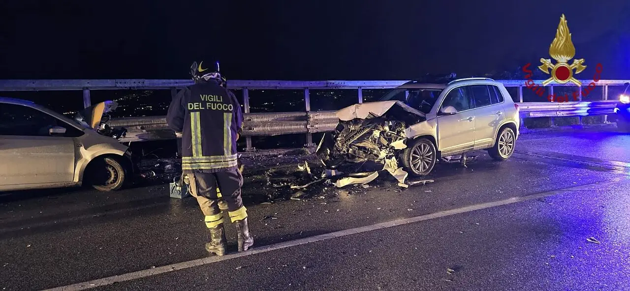 L'auto incidentata sulla Statale 107