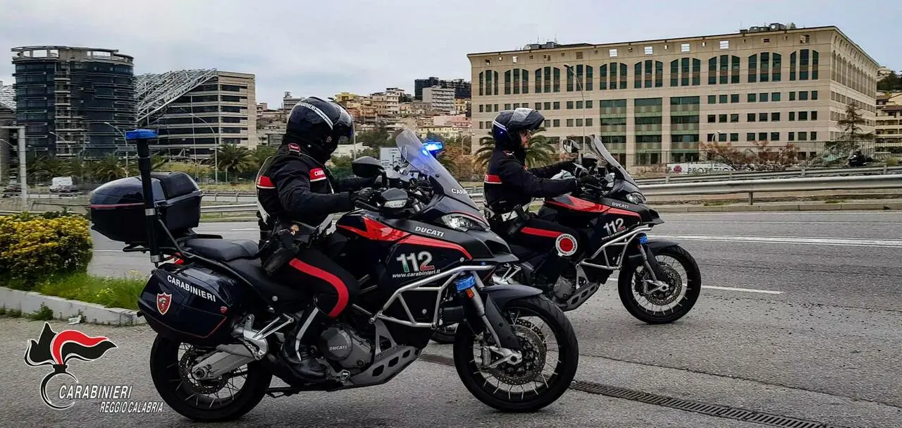 Moto dei carabinieri di Reggio Calabria in giro perLa città