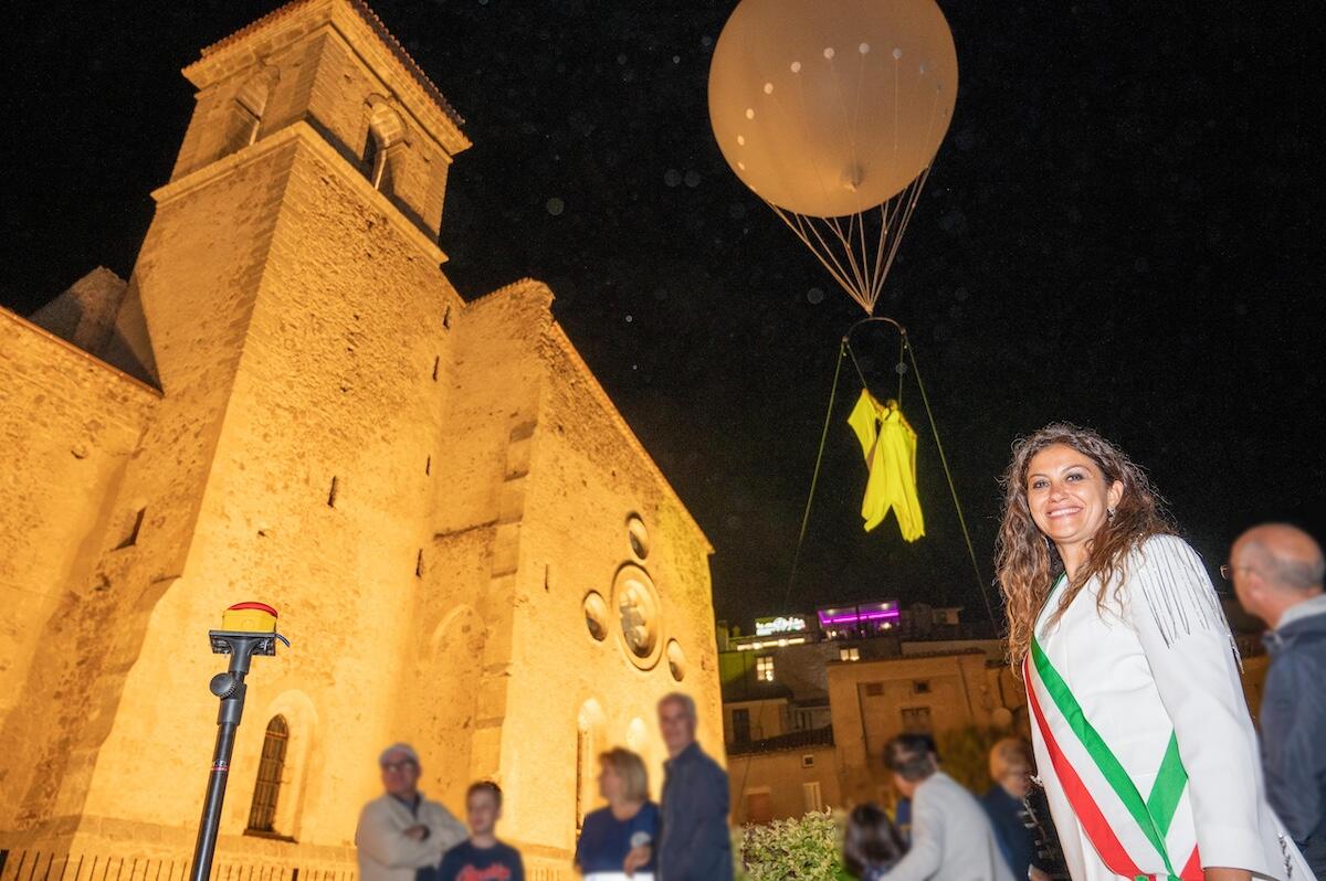 La Succurro davanti alla Abbazia