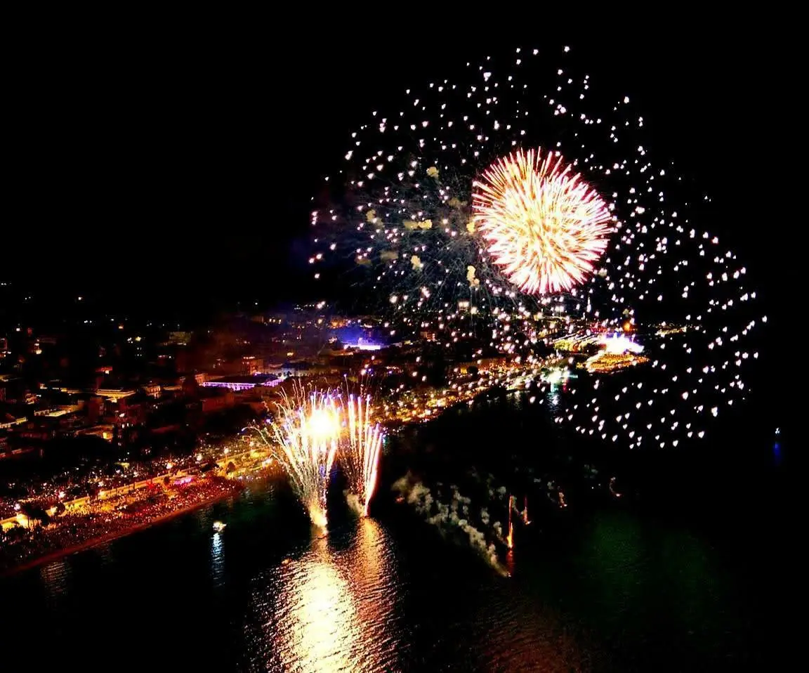 Fuochi d'artificio lungomare Reggio Calabria