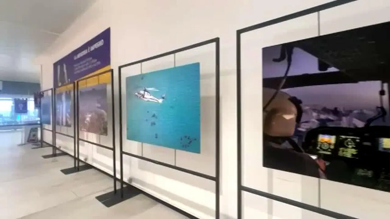 Mostra "Le ali della polizia"