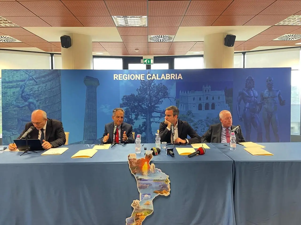 La firma in Regione