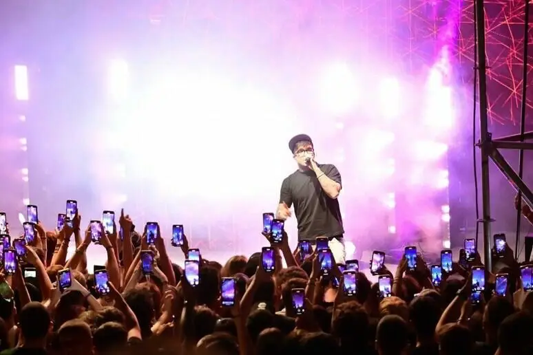 Il concerto di Geolier a Cirella di Diamante