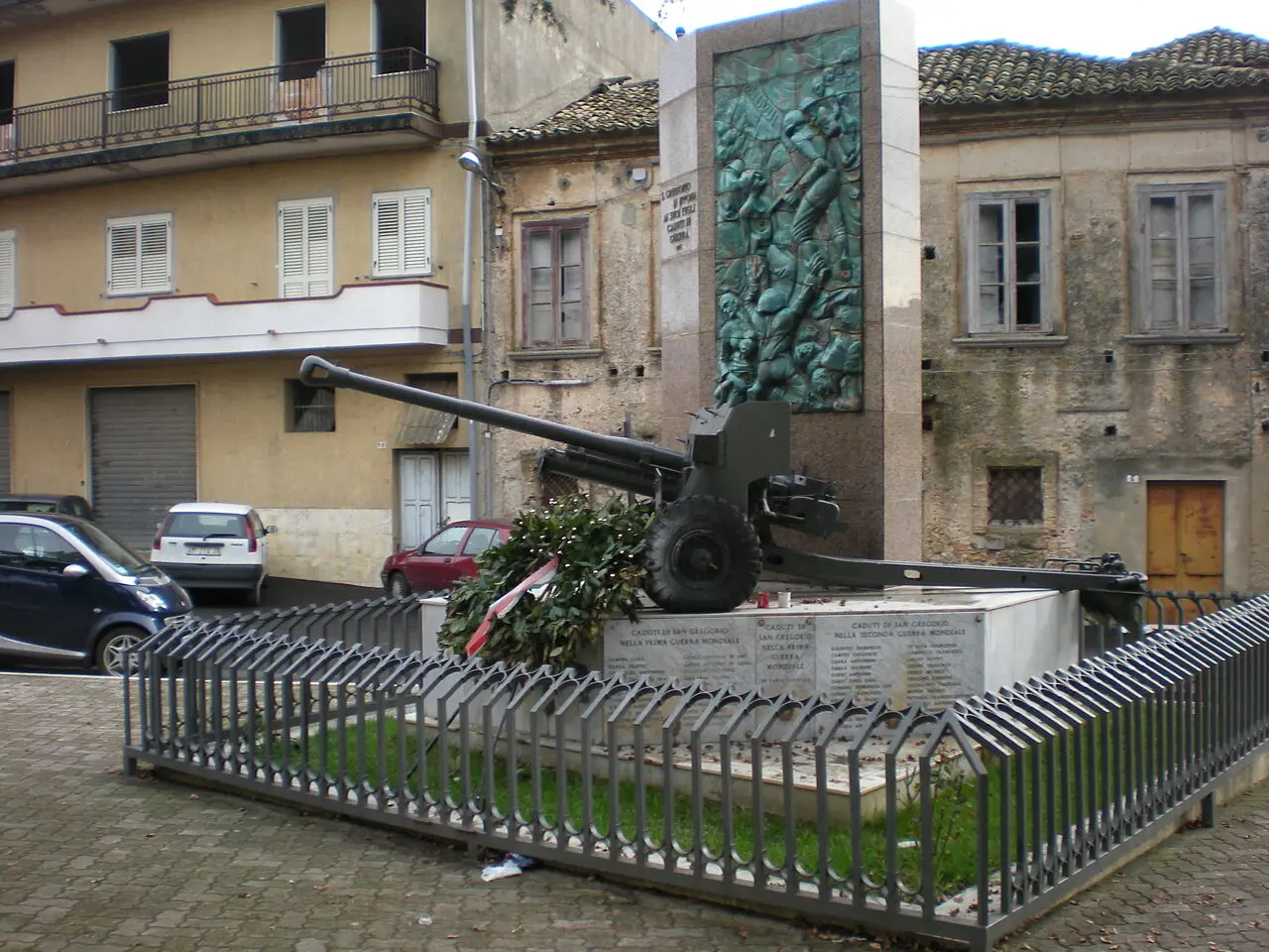 Il Monumento ai caduti di San Gregorio d'Ippona