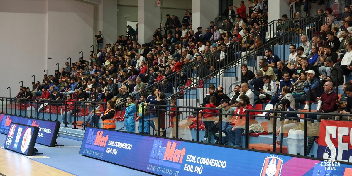 Il pubblico del PalaPirossigeno