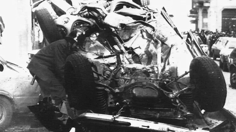 L'auto distrutta di Gennaro Musella