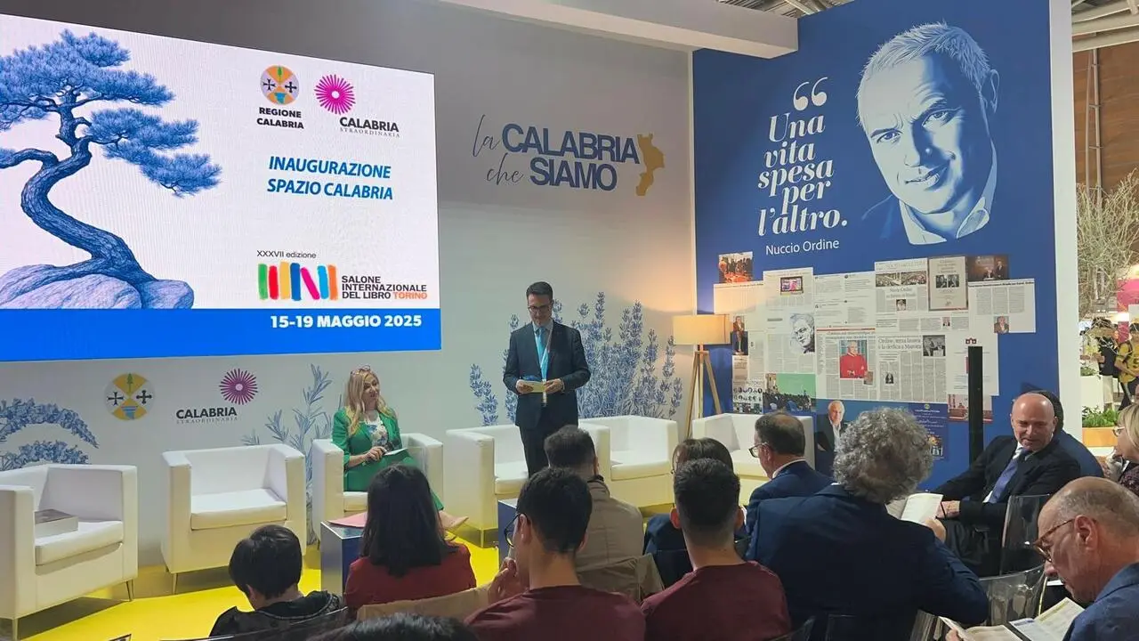 Lo stand Calabria al Salone del Libro di Torino