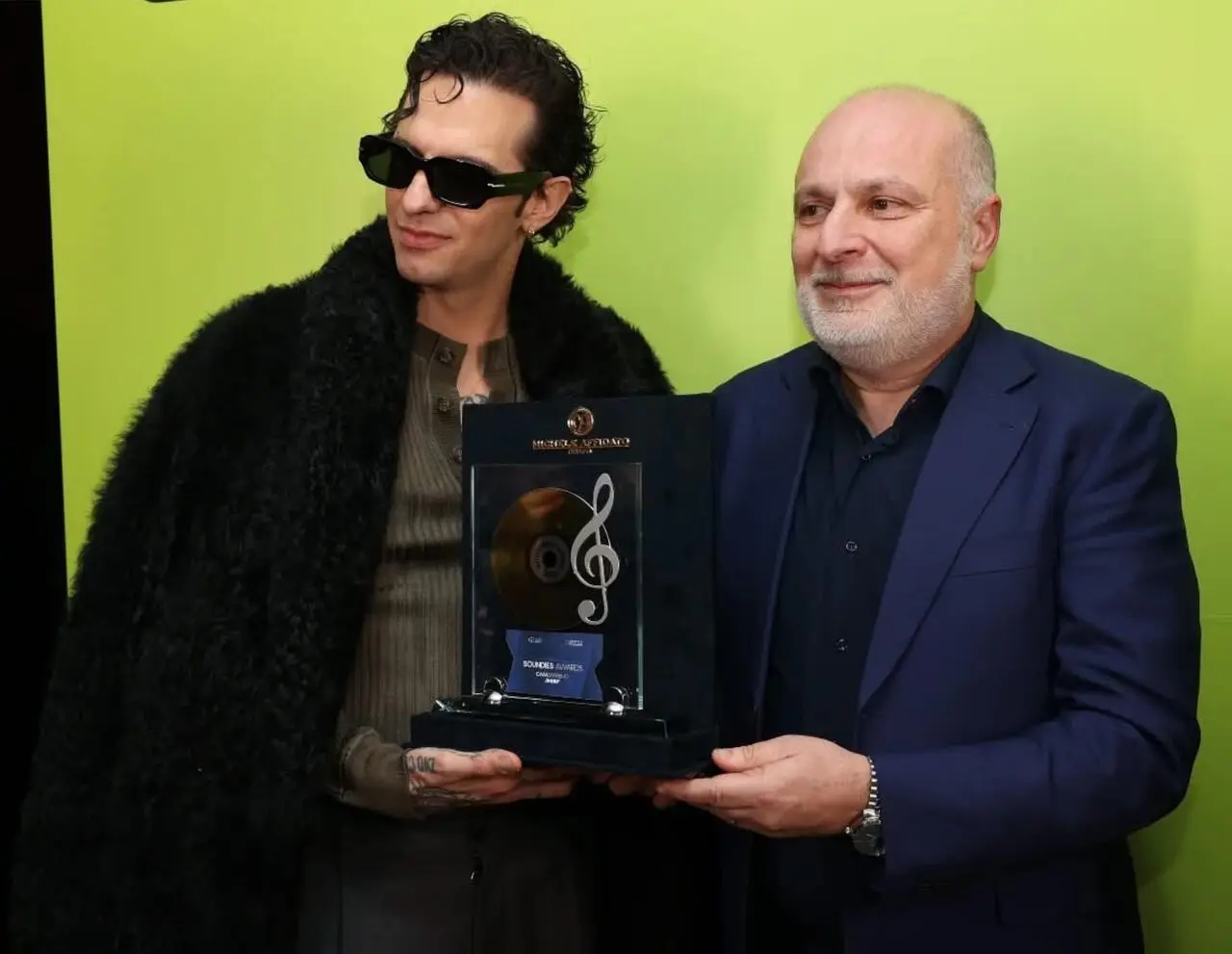 Premio realizzato da Michele Affidato ad Achille Lauro