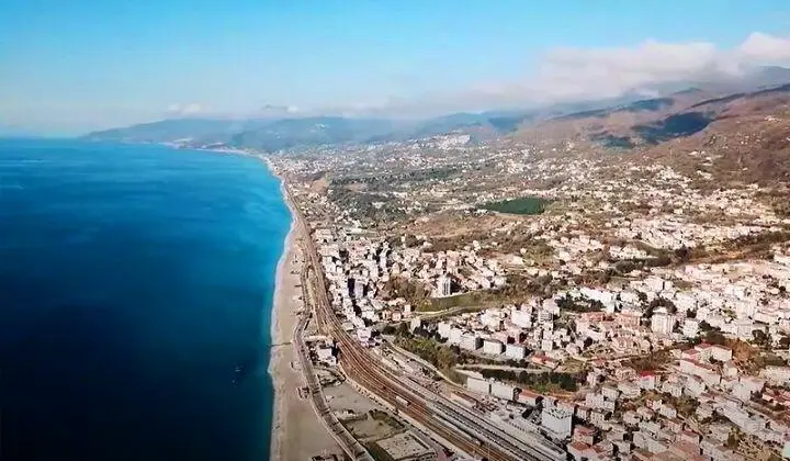 I bimbi maltrattati a Paola