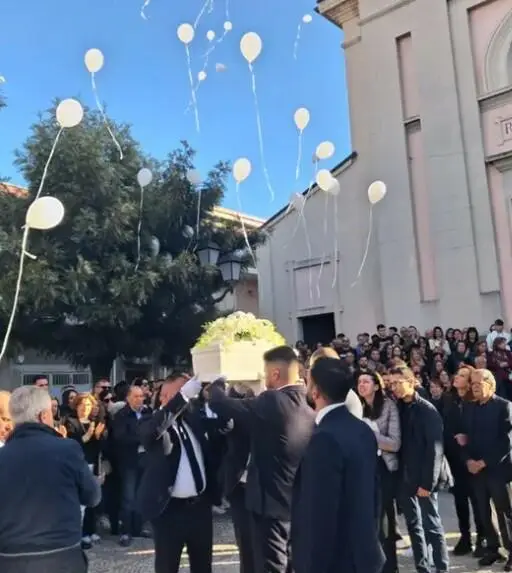 Funerali neaonato Paravati