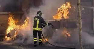 Incendio in via Corrado Alvaro a Mirto Crosia
