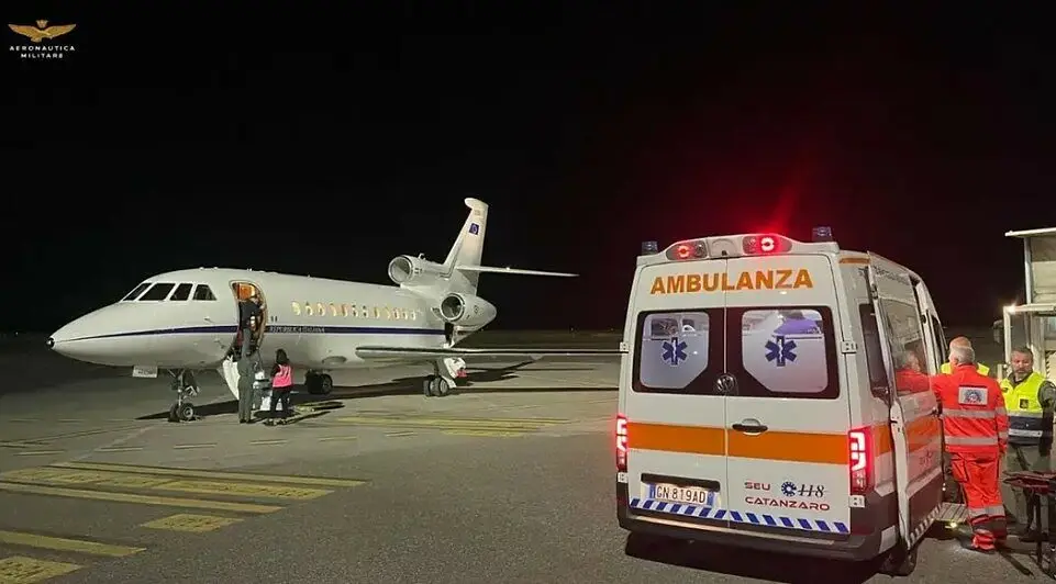 L'aereo che ha trasferito il bambino a Roma