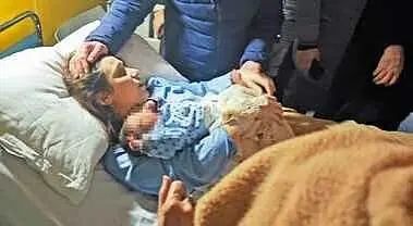 Valeria Chiappetta, con la piccola Sofia dopo il rapimento