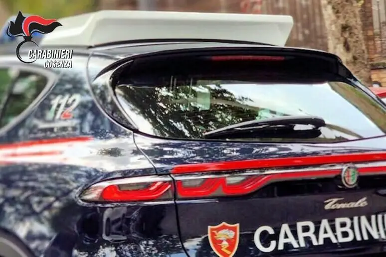 Macchina carabinieri