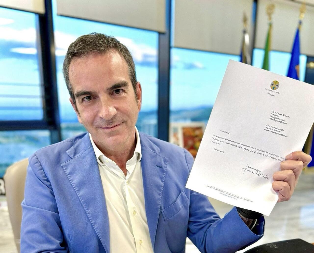 Roberto Occhiuto annuncia dimissioni