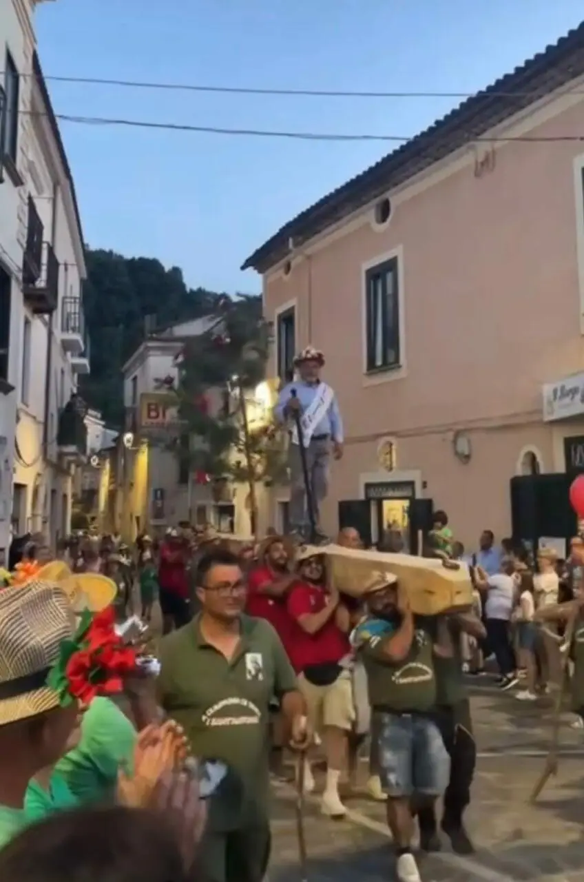 Rito arboreo a Laino Borgo