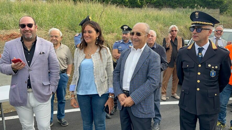 Le autorità all'inaugurazione
