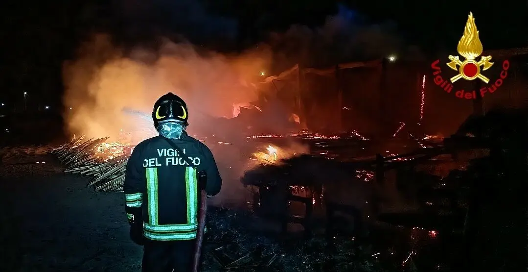 vigile del fuoco incendio