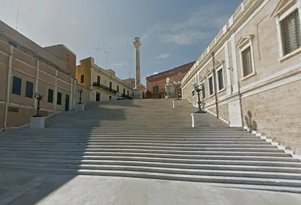 colonna romana brindisi