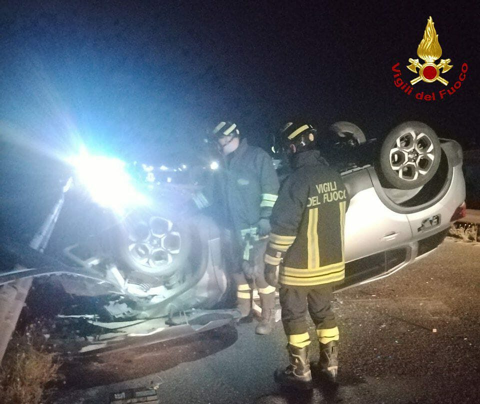 auto ribaltata