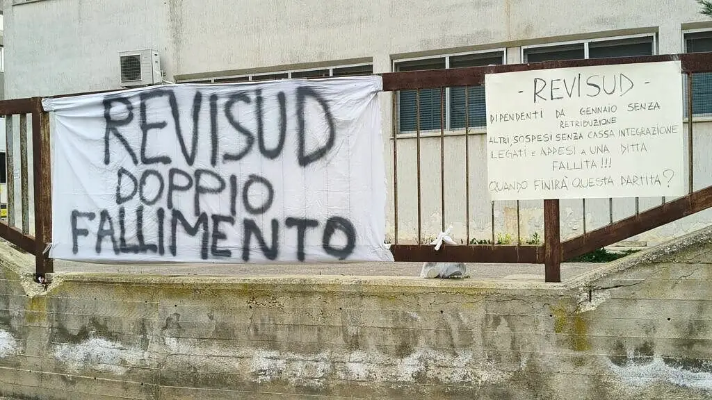 revisud striscione