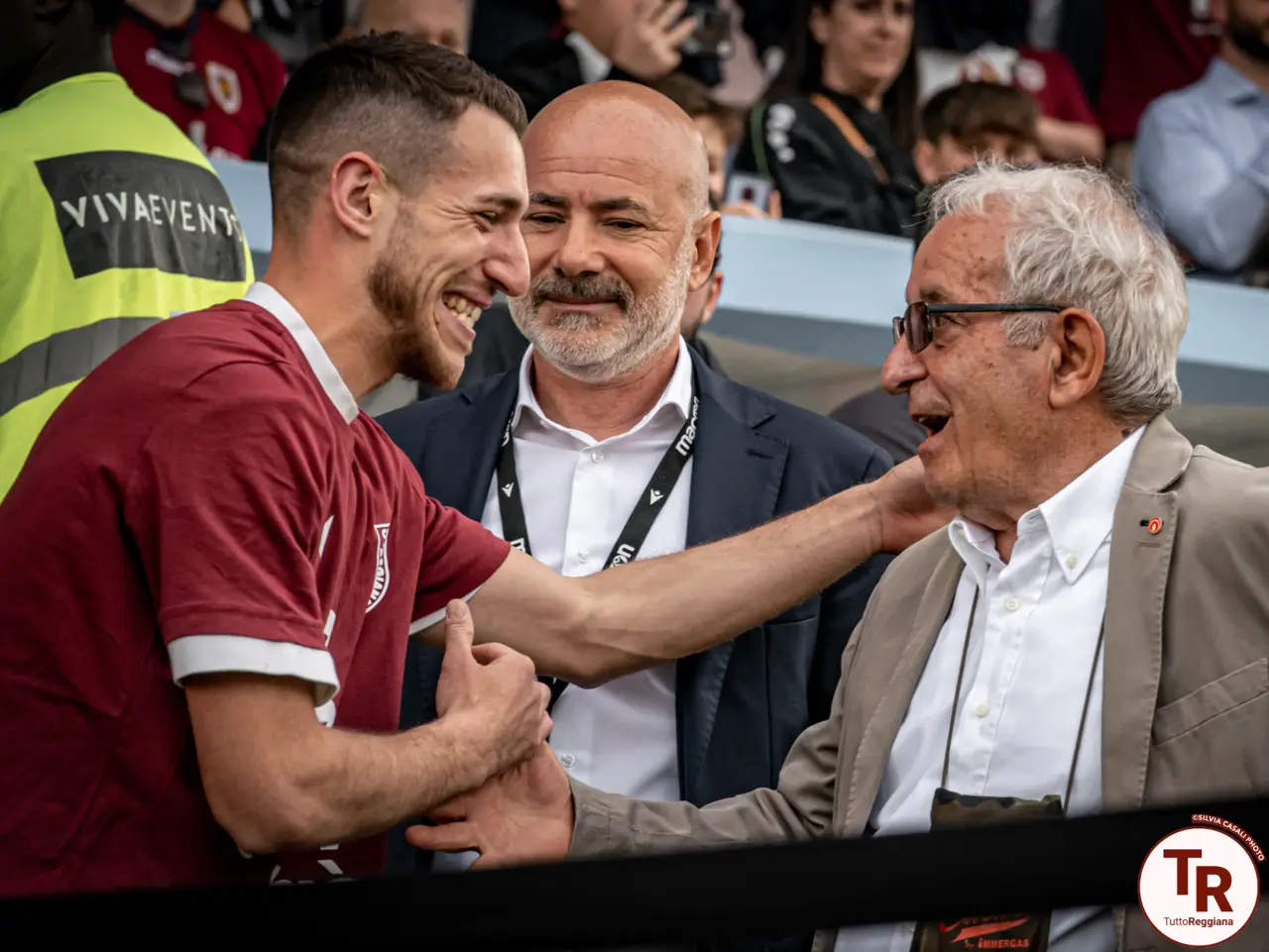 Libutti assieme al patron Amadei e al vicepresidente Fico - foto Silvia Casali