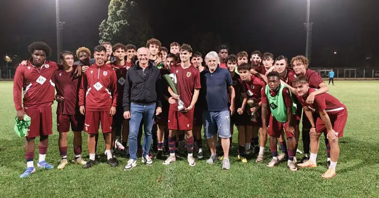 I granata premiati dall'ex portiere Marco Ballotta