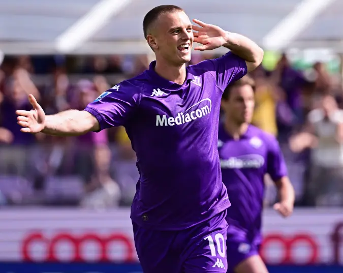 Albert Gudmundsson crediti foto profilo Facebook ACF Fiorentina