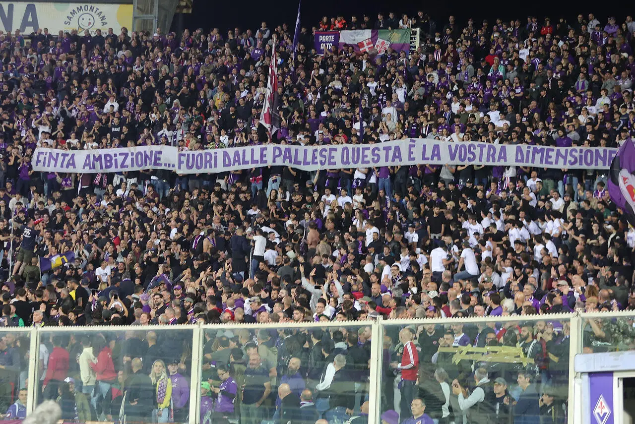 Contestazione tifosi viola