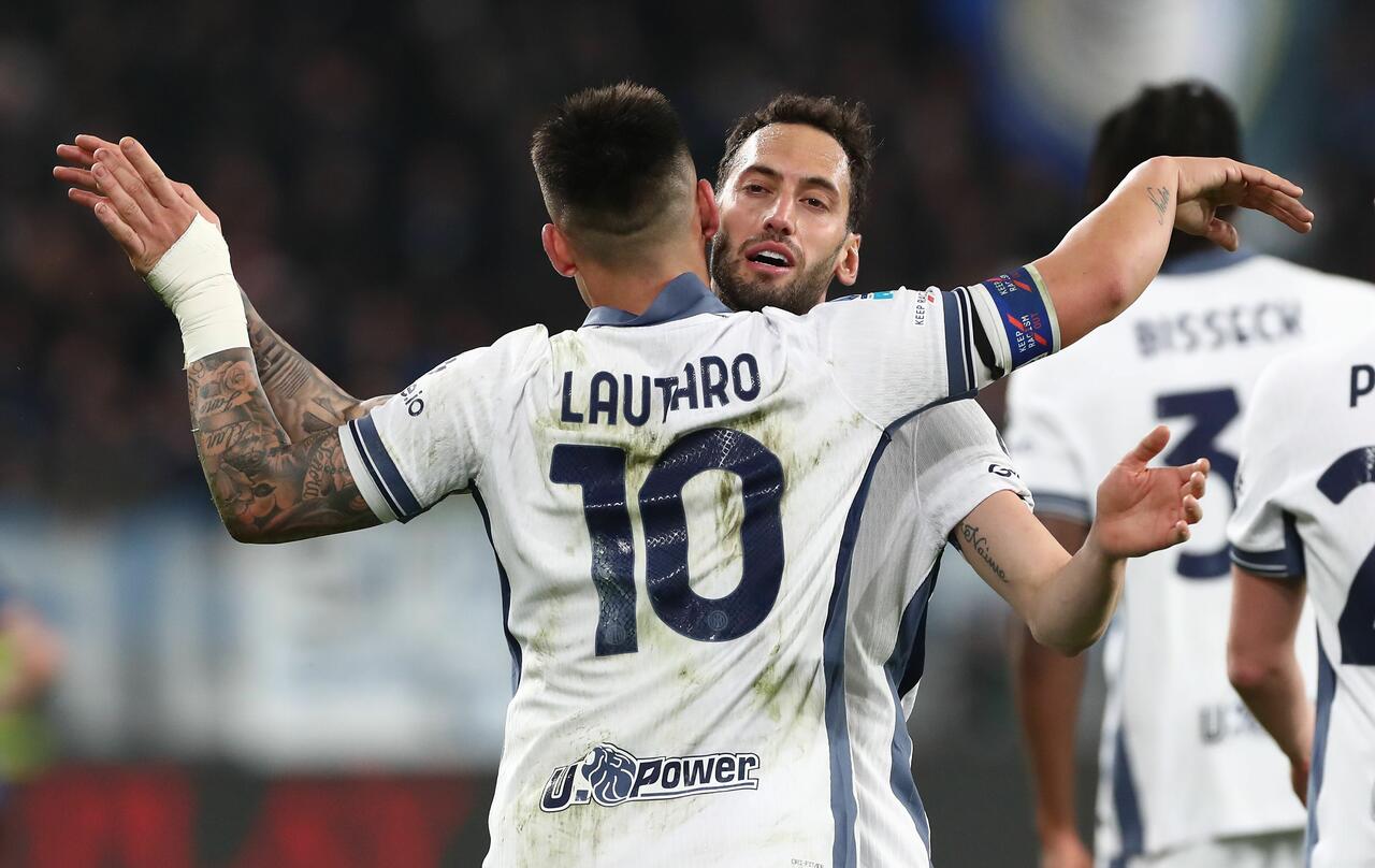Lautaro Martinez e Hakan Calhanoglu