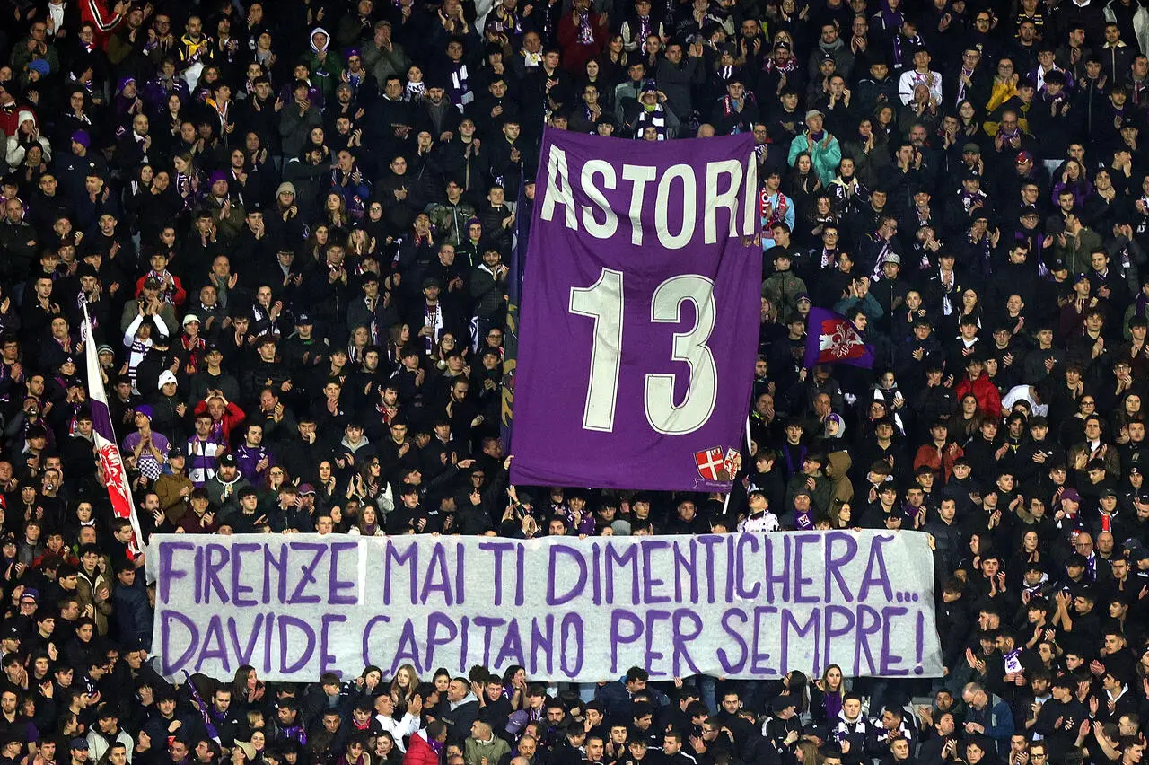 Omaggio a Davide Astori in Curva Fiesole
