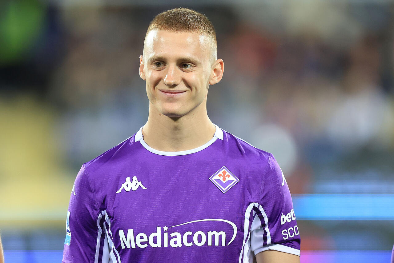 FLORENCE, ITALY - MAY 18: Pietro Comuzzo of ACF Fiorentina looks on during the Serie A match between Fiorentina and Bologna at Stadio Artemio Franchi