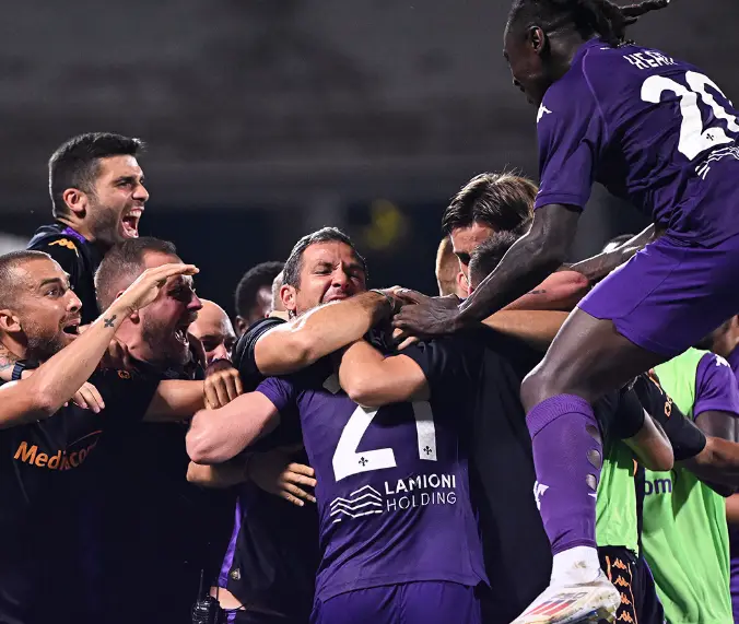 Fiorentina gruppo squadra, crediti foto profilo Facebook ACF Fiorentina