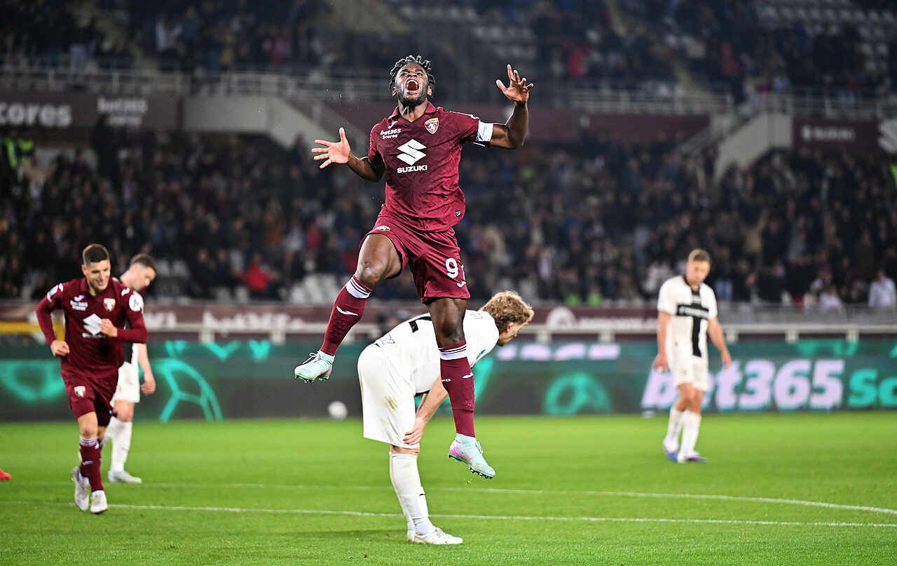 Zapata esulta al 4-1 in Torino Parma