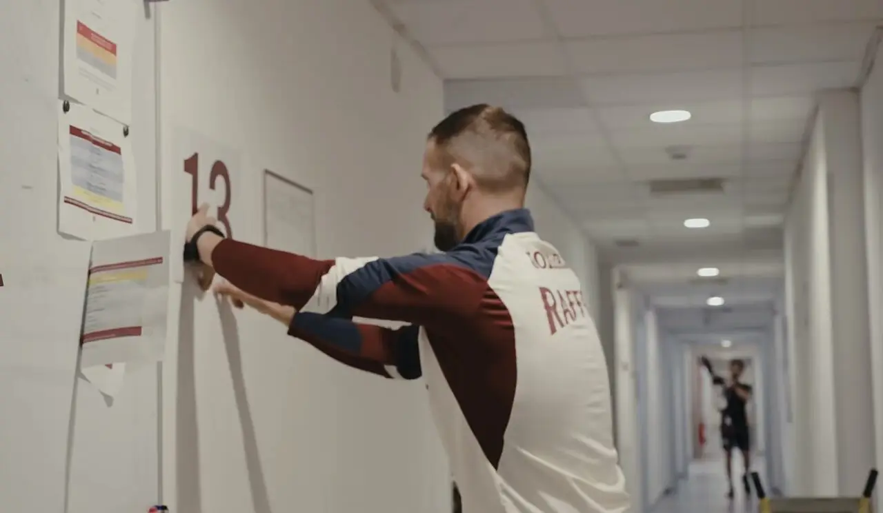 Fogli con il numero 13 al Filadelfia
