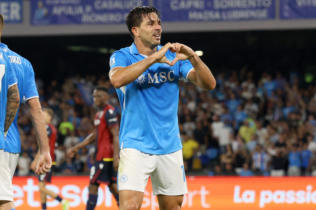 Giovanni Simeone of SSC Napoli celebrates after scoring his side's third goal during the Serie match between Napoli and Bologna at Stadio Diego Armando Maradona on August 25, 2024 in Naples, Italy.