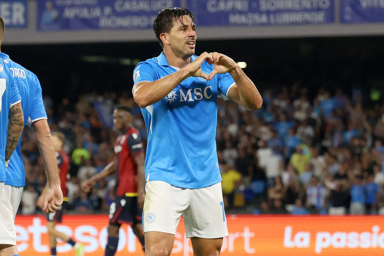Giovanni Simeone of SSC Napoli celebrates after scoring his side's third goal during the Serie match between Napoli and Bologna at Stadio Diego Armando Maradona on August 25, 2024 in Naples, Italy.