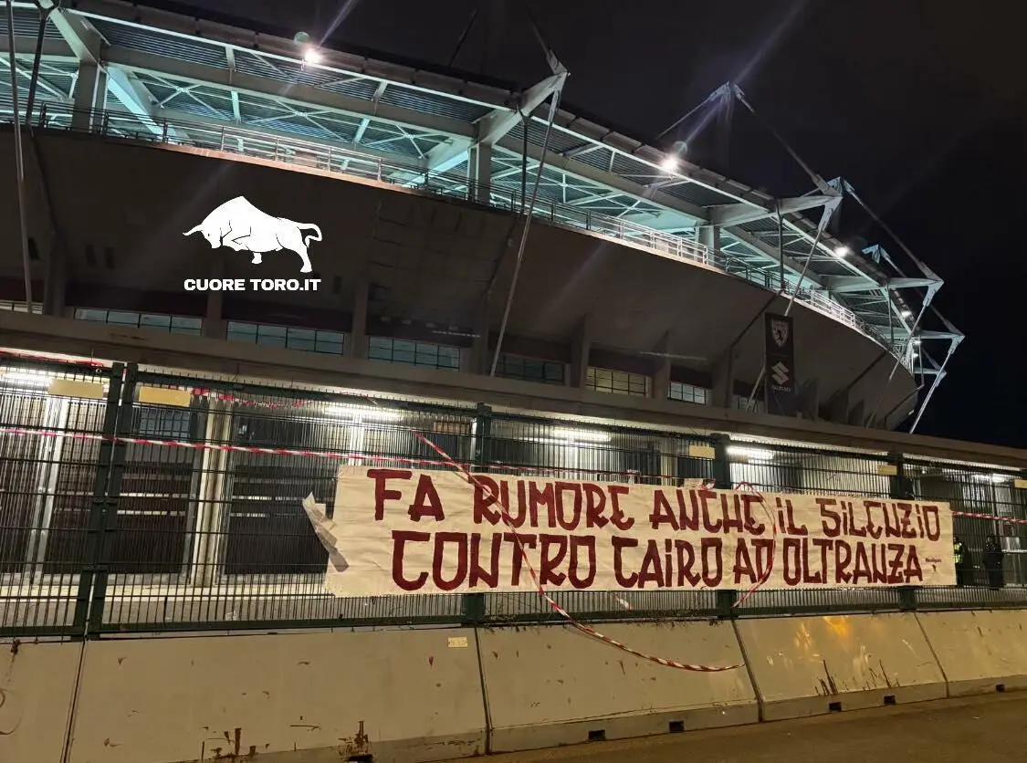 Striscione di contestazione ad Urbano Cairo