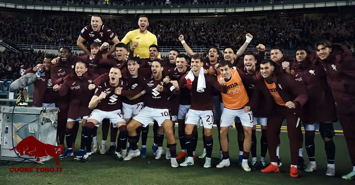 Esultanza giocatori del Torino sotto la curva Maratona
