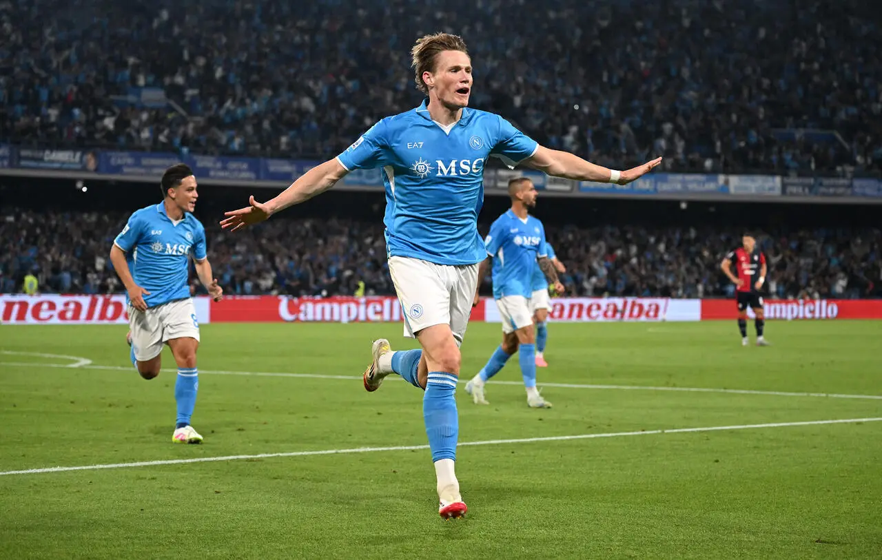 Gol di McTominay in Napoli Cagliari