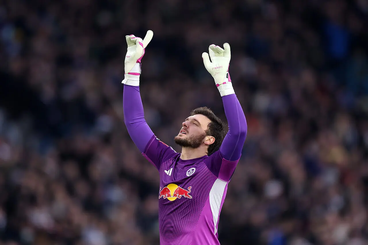 Lucas Perri, esulta con la maglia del Leeds United