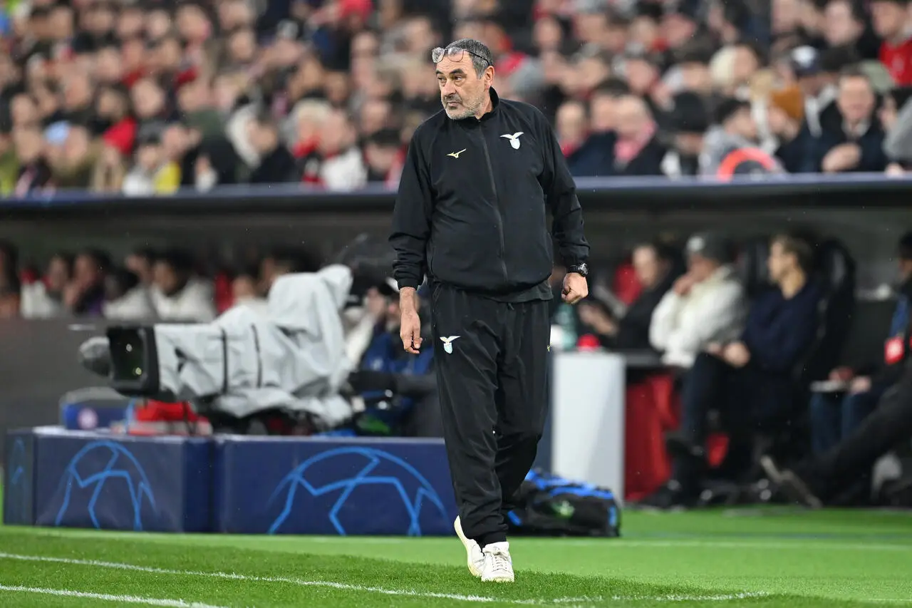 Maurizio Sarri, Head Coach of SS Lazio, looks on during the UEFA Champions League 2023/24 round of 16 second leg match between FC Bayern München and SS Lazio at Allianz Arena on March 05, 2024 in Munich, Germany.