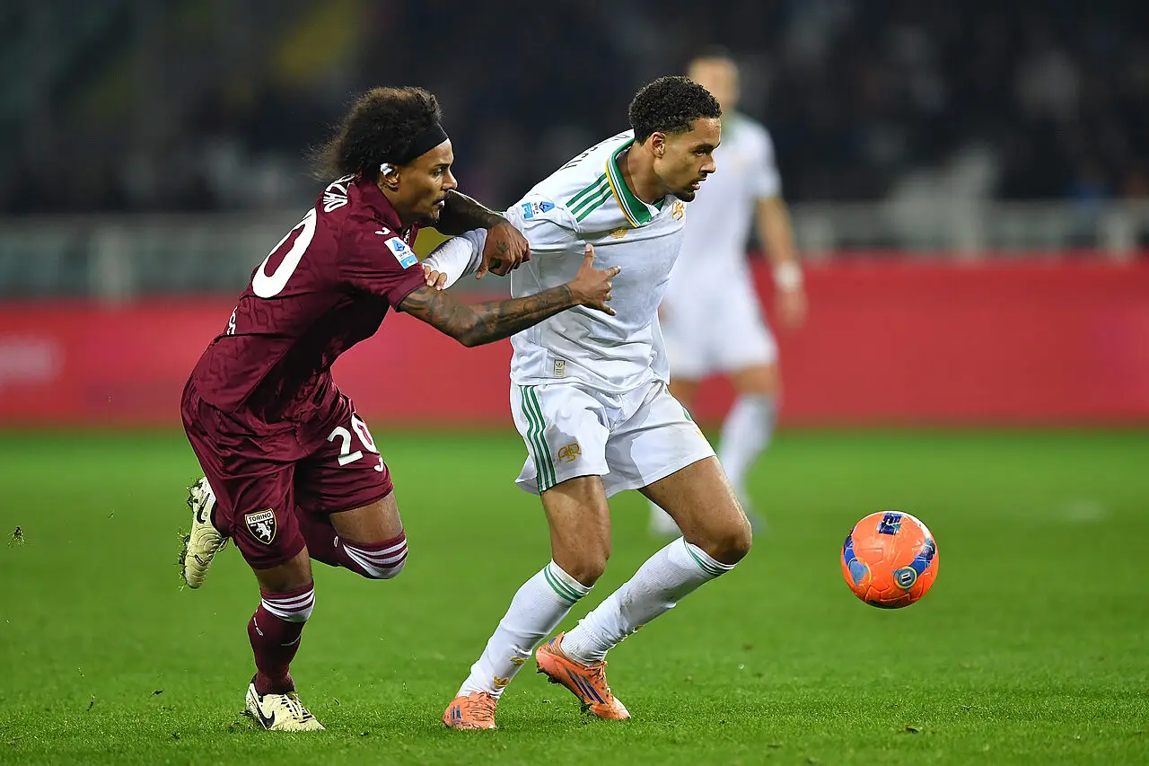 Torino Roma, Lazaro contrasta Rensch